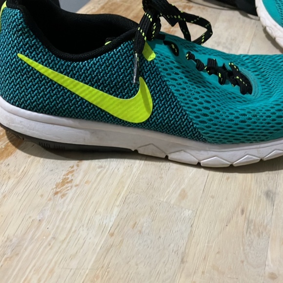 Nike women’s flex experience run - Picture 5 of 6